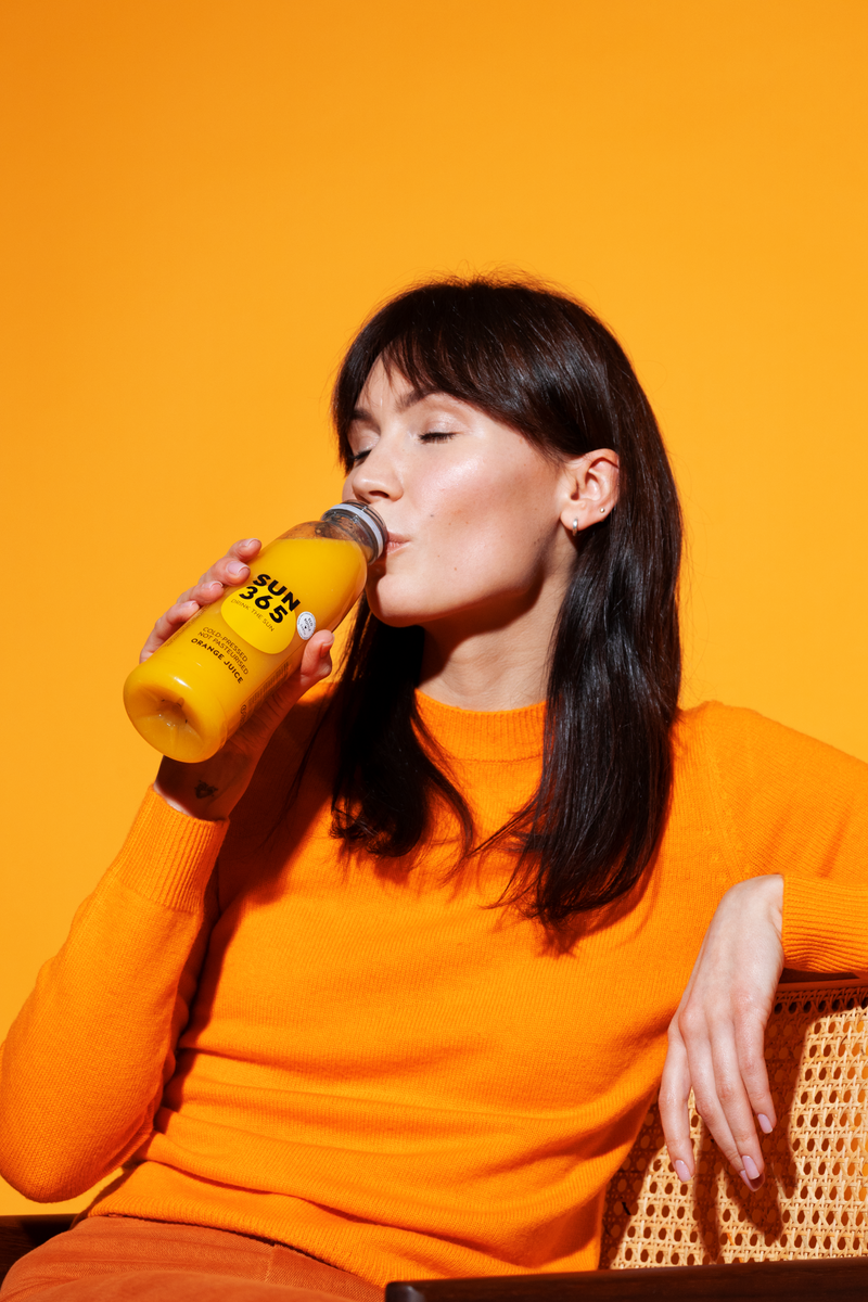 FRESHLY SQUEEZED & COLD-PRESSED JUICE