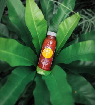 Some treasures are not as expensive as they may seem! Find yours in the supermarket! ❤️☀️ #sun365 #fresh #raw #vegan #strawberry #smoothie #drinkthesun